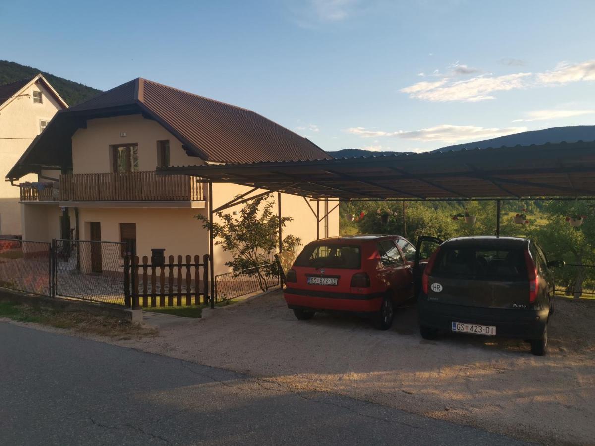 Apartman Nika Otočac Buitenkant foto