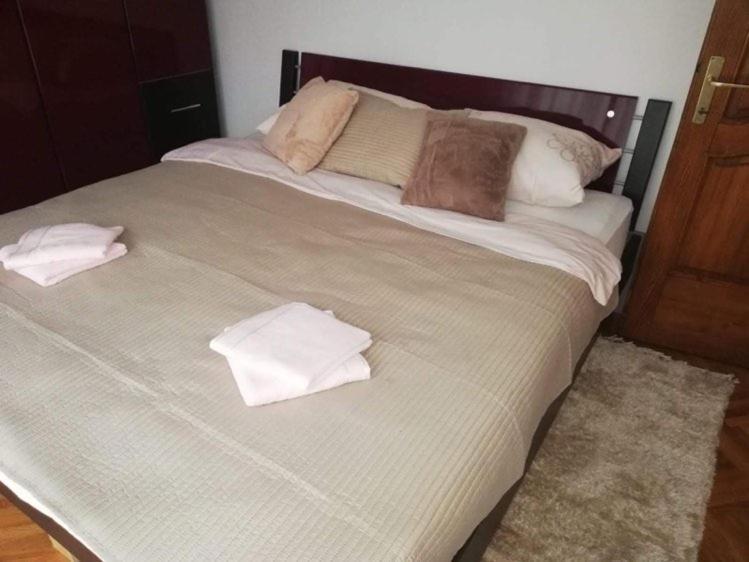 Apartman Nika Otočac Buitenkant foto